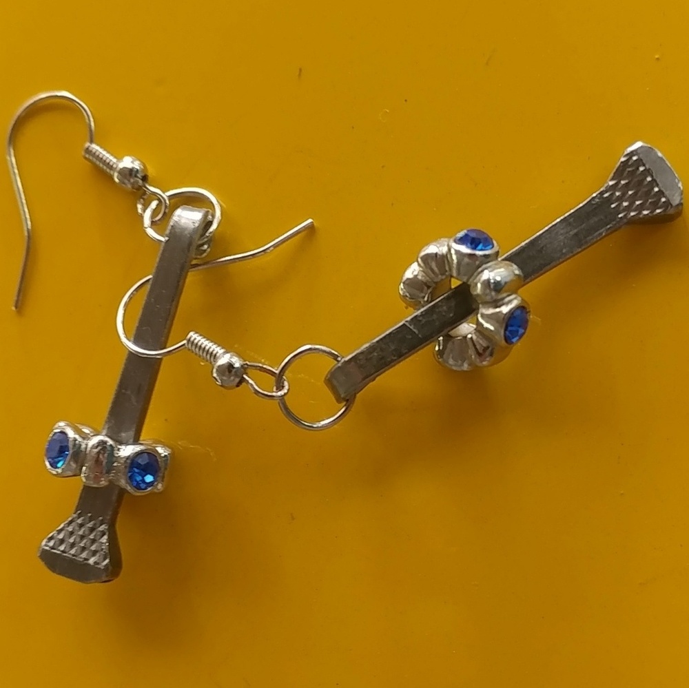 Horseshoe nail earrings